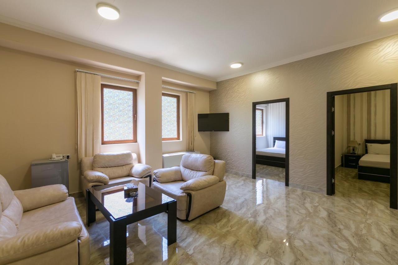 Best Hotel Ереван Экстерьер фото